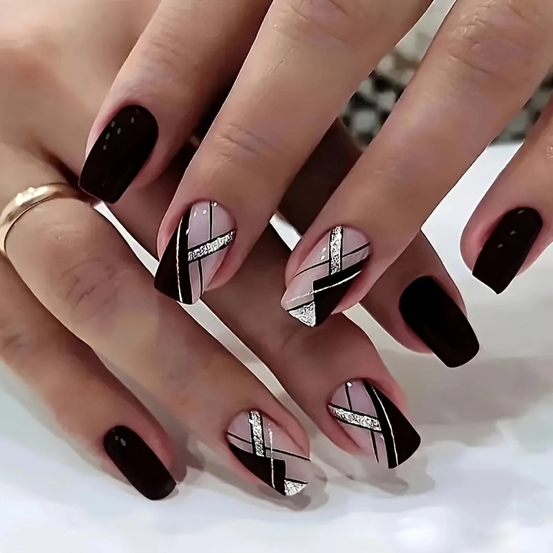 Nail Art Simple - 24Pcs Square Black Short Coverage Press